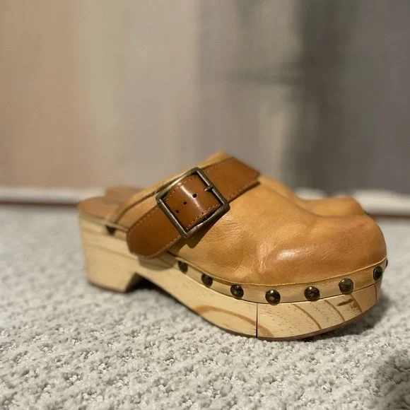 NWOT Free People Culver‎ City Leather Taupe Studded Clogs Sz 38/us8 - Picture 10 of 11